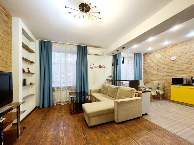 Квартира Granada Красивая евро-двушка в центре города