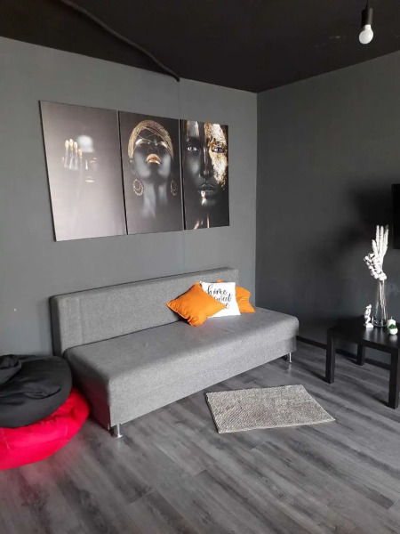 Апартаменты на Рихарда Зорге 6