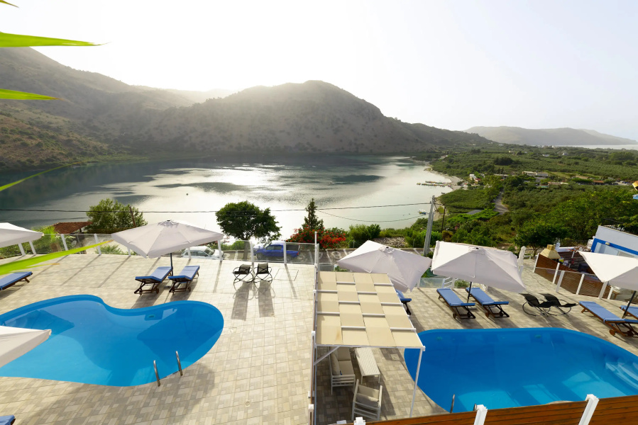 Отель Lake View Suites