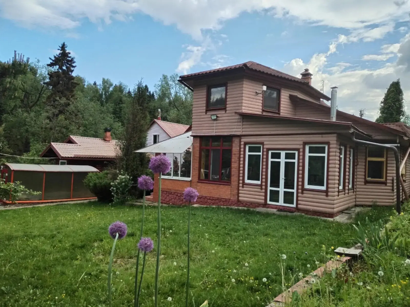 Частный дом Уютный жилой зимний в сказочно живописном месте