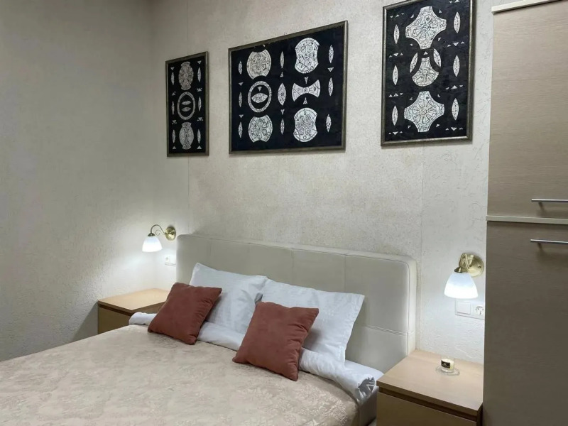 Апартаменты у Кремля в сердце Рубленого города с паркингом во дворе