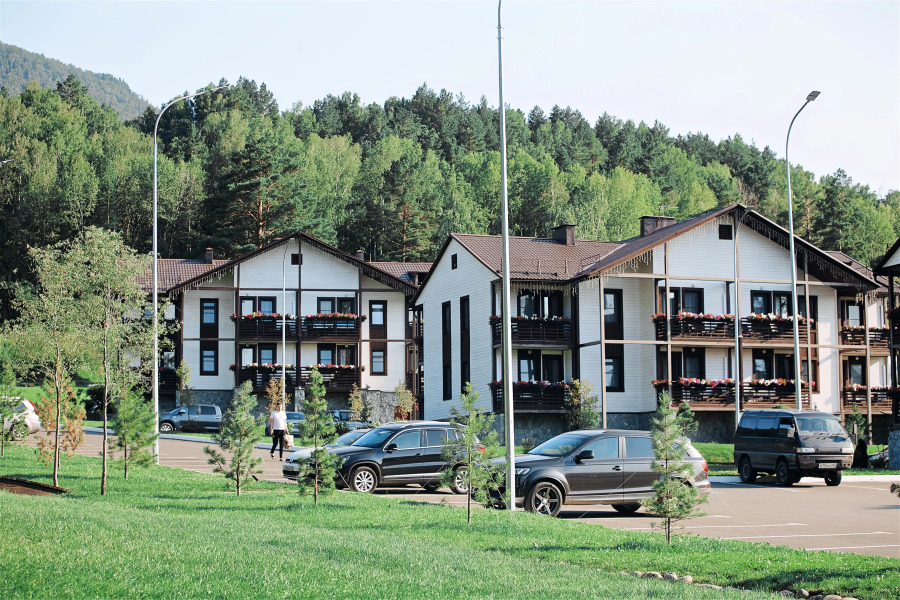 Отель 3*  Всесезонный курорт Манжерок