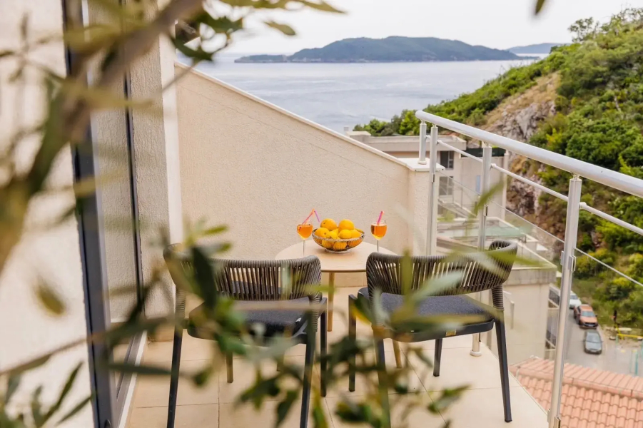 Апартаменты Luxe Azure Residence