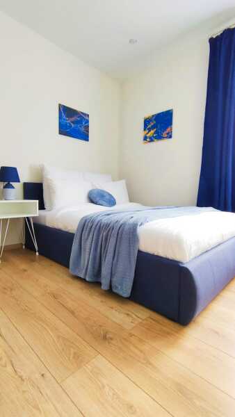 Квартира Королевский синий