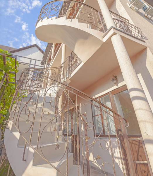 Гостевой дом Виноградная Лестница