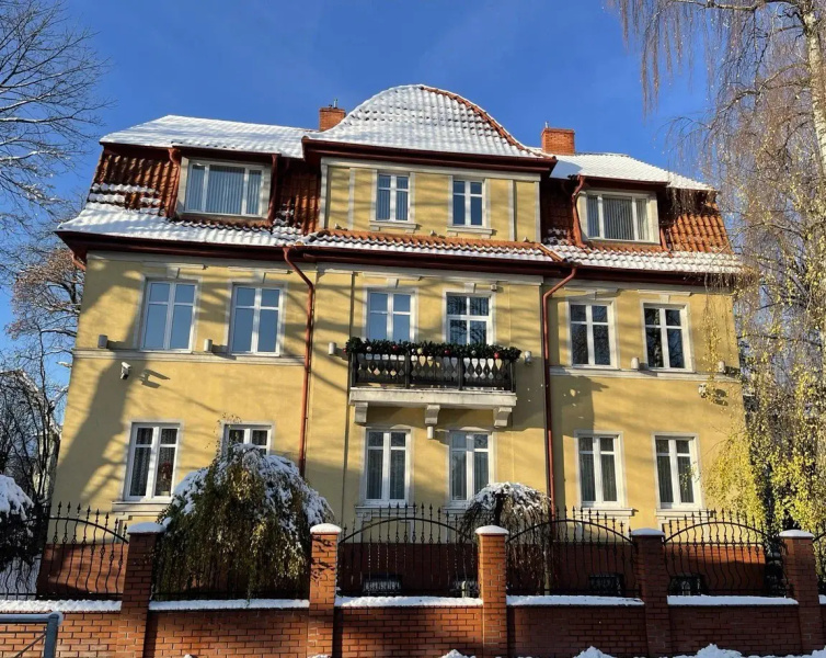 Квартира в Доме Начала ХХ Века в Старинном Районе Амалиенау