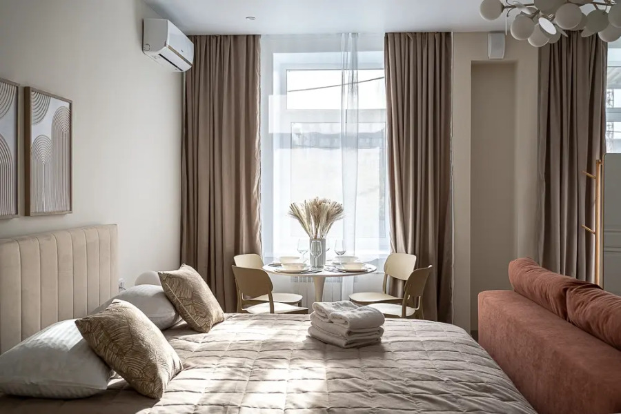 Апартаменты с дизайнерским ремонтом на центральной улице (до 4х гостей)