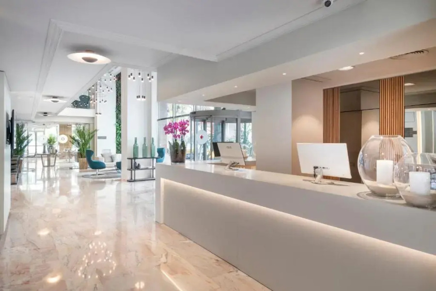 Отель Salles Ciutat del Prat