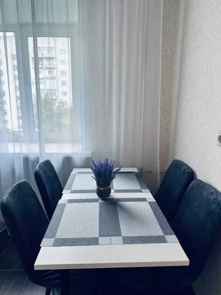 Квартира 2 комнатная с ремонтом в центре Омска