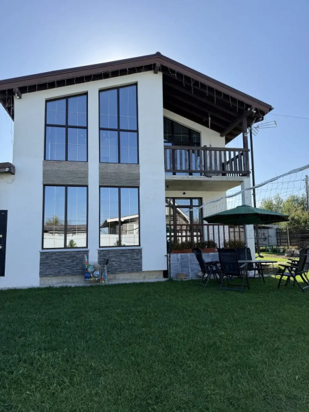 Частный дом на улице Возрождения 120