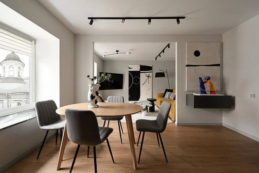 Апартаменты Moca 120 кв.м в Тихом Сквере на Невском Проспекте с Видом на Церковь св. Екатерины