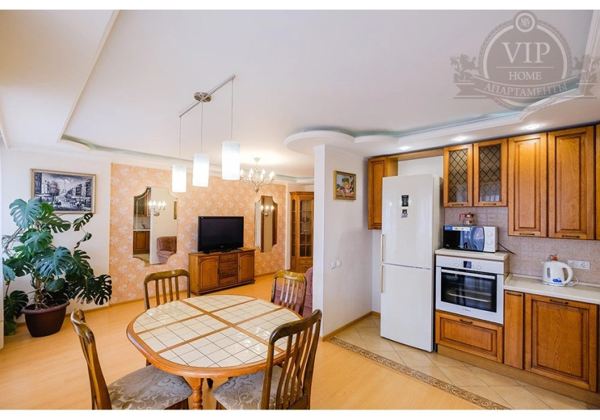 Апартаменты VipHome на Учебной 7