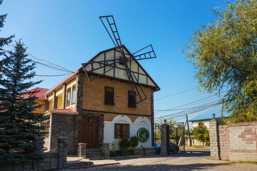 Staryij Melnik Hotel
