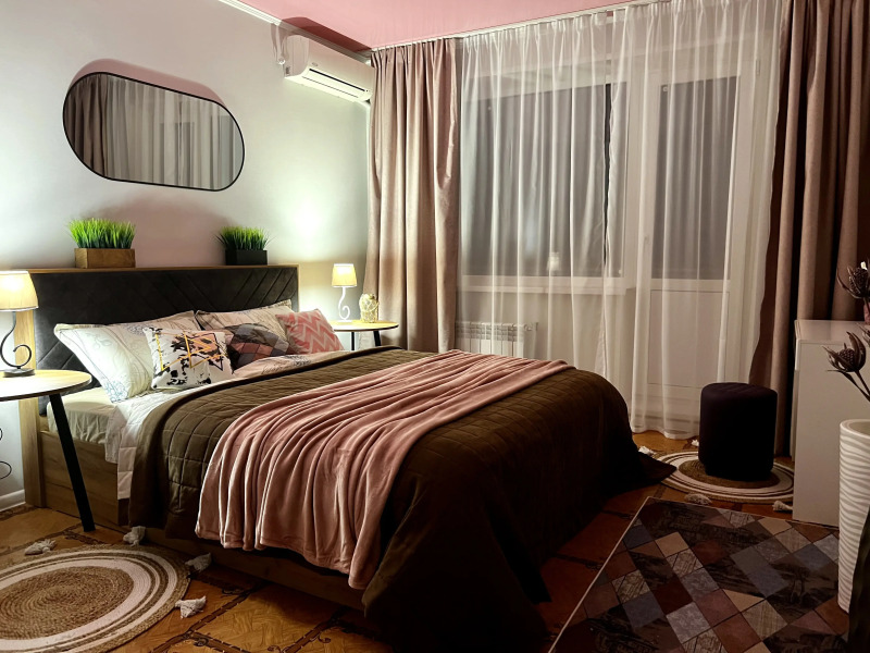 Апартаменты в тихом районе на восьмом этаже