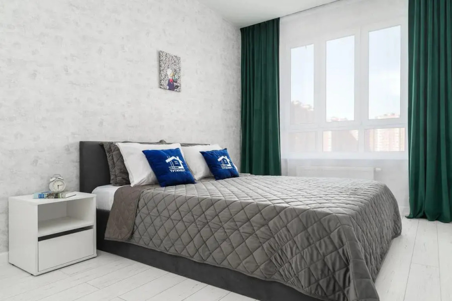 Апартаменты Люкс Тут Живут Парк и Стадион