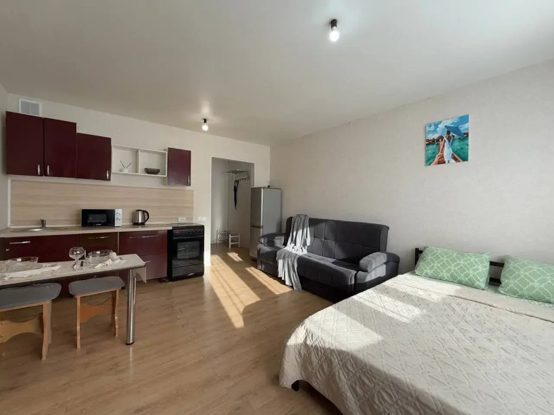 Квартира Новая рядом с Озером и Метро