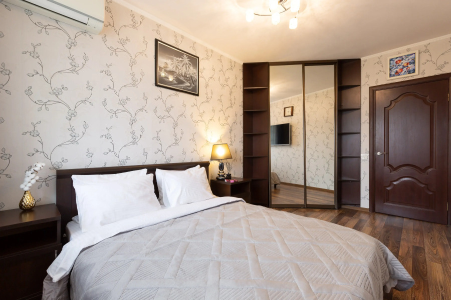 Апартаменты 1комнатные с двумя балконами в зелёном мкр Зеленограда