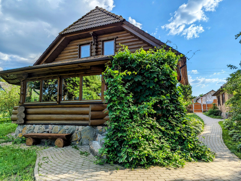 Частный дом на берегу озера Нарочь