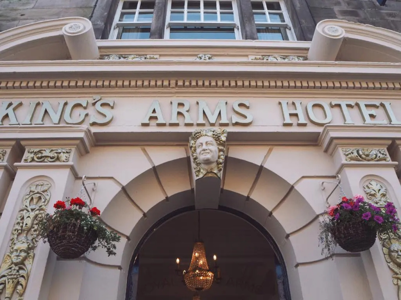 Отель Royal Kings Arms