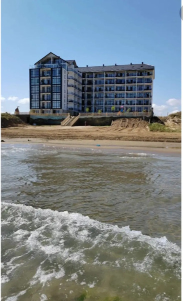 Резидент Плаза