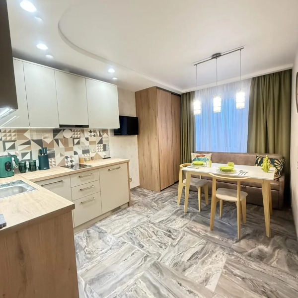 Квартира Луначарского 216