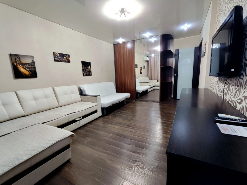 Квартира Уютная, светлая квартира рядом с ТЦ Park House ждёт своих гостей