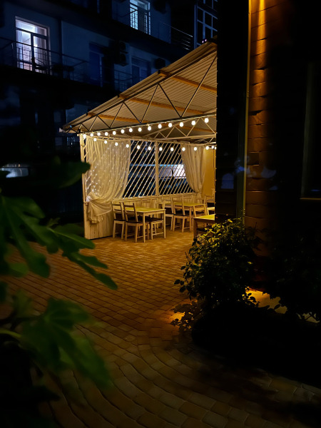 Na Pontiyskoy 16 Guest House