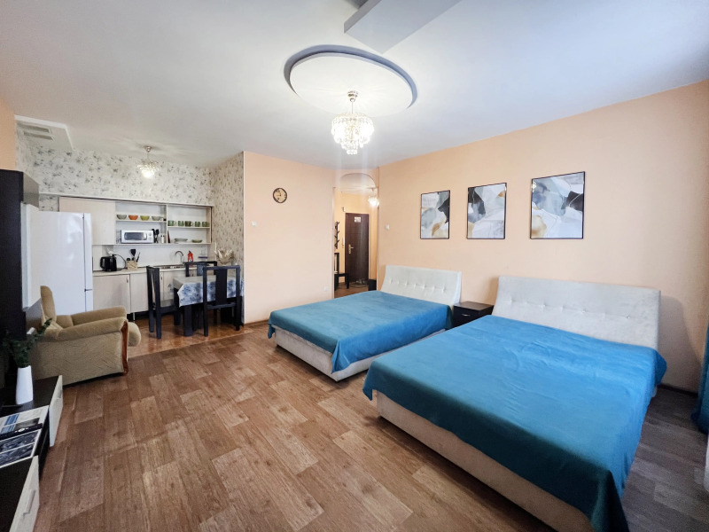 Квартира Двухкомнатная Студя в Центре