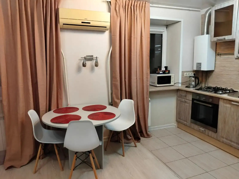 Квартира 2 комнатная уютная pacполoжeннaя в истopичeскoм центре горoдa