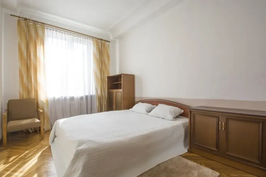 Апарт-отель Апартаменты 3-комнатные Ленинградская 1А