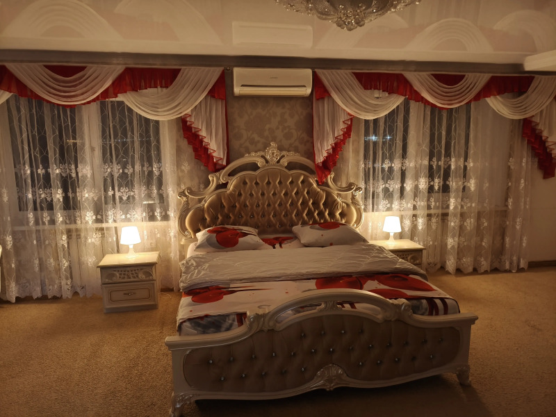 Апартаменты на Демократической 2Б