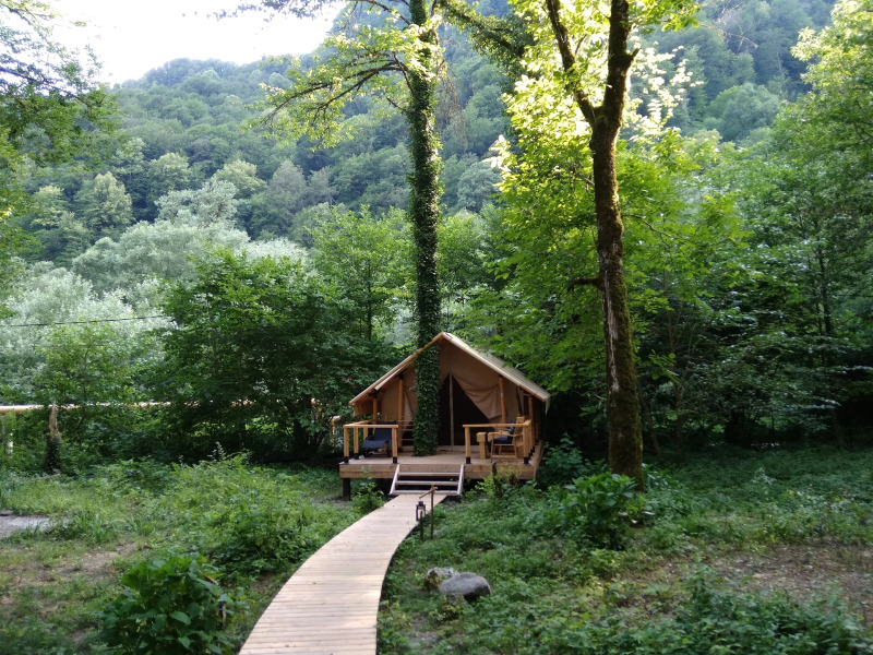 ЛЕС Глэмпинг и SPA