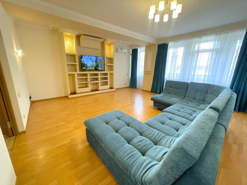 Квартира для большой семьи в курортной зоне Пятигорска с балконом и видом на гору Машук