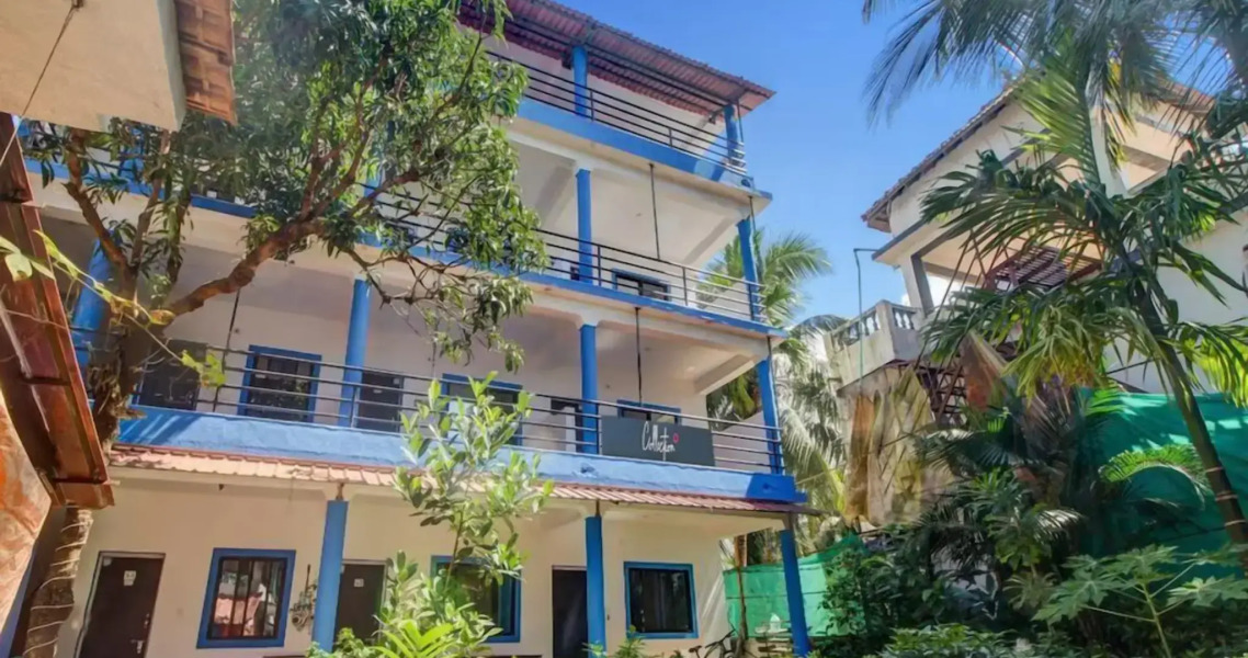 Отель Aqua Wave by YogiTree