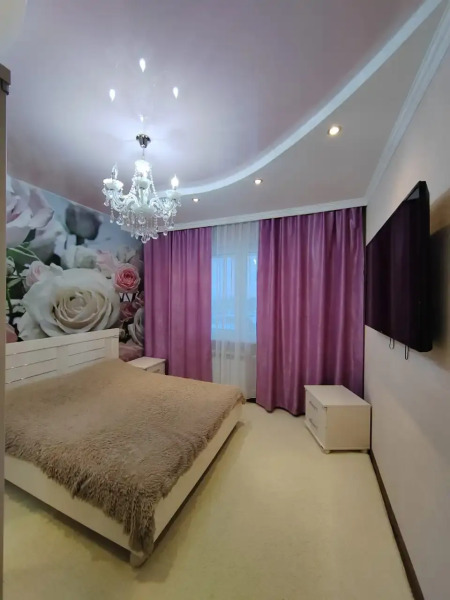 Квартира Трехкомнатная возле ТРЦ Аура