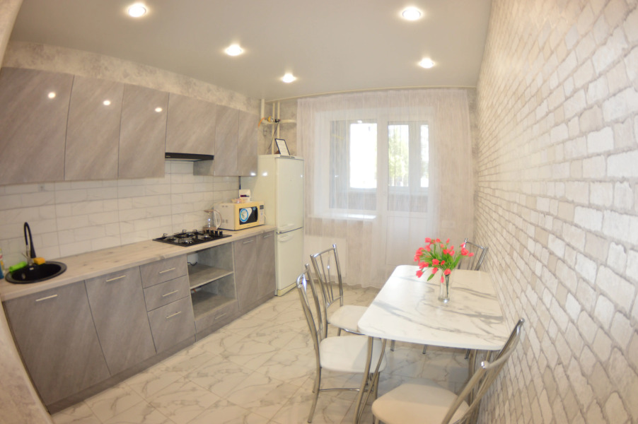 Апартаменты Уютная двухкомнатная квартира на Верхней Дуброве