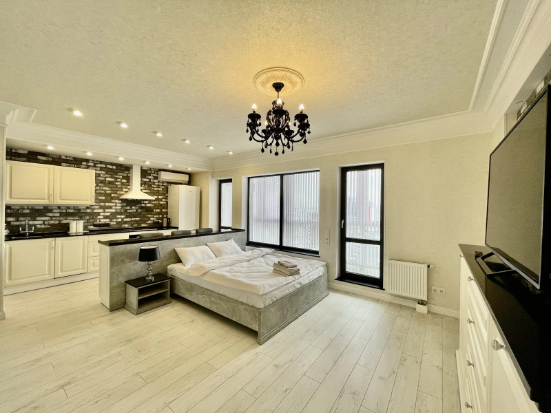 Апартаменты 1-комнатные HomeApart П. Мстиславца, 15