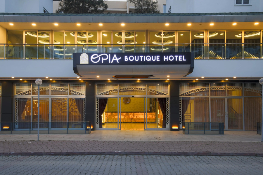Opia Hotel