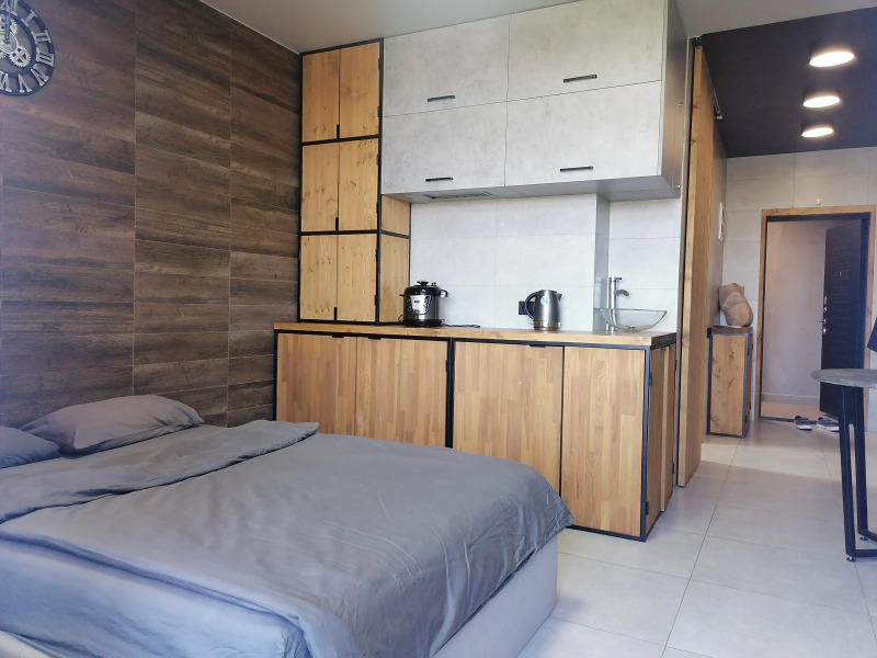 Апартаменты на набережной Максима Горького 49б