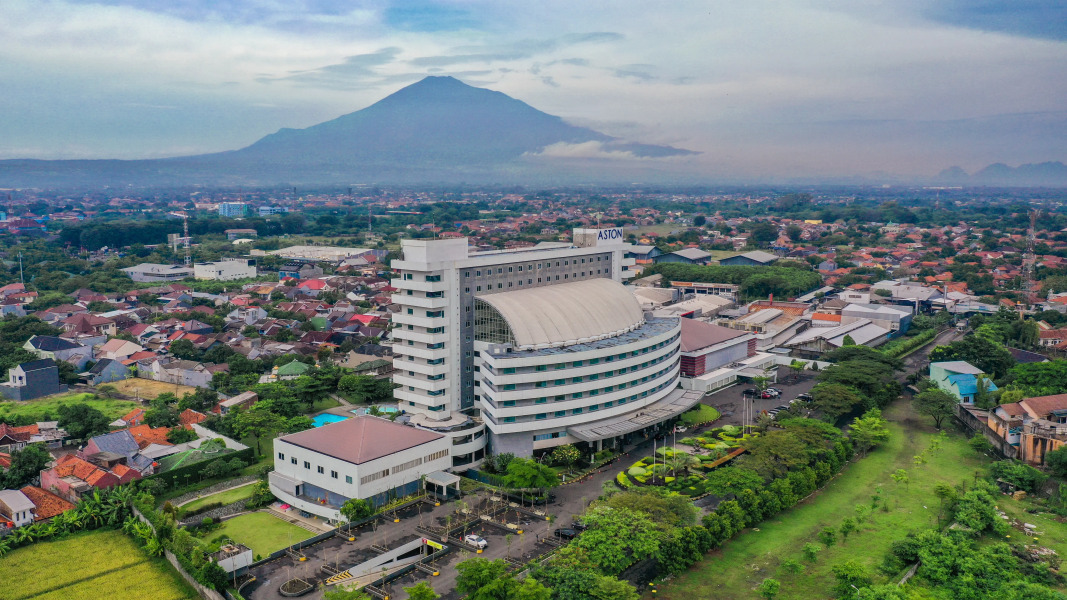 Отель Aston Cirebon Hotel & Convention Center