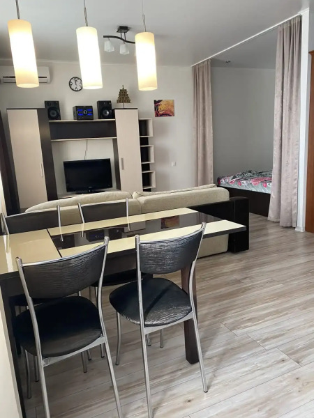 Апартаменты Революция вид на город