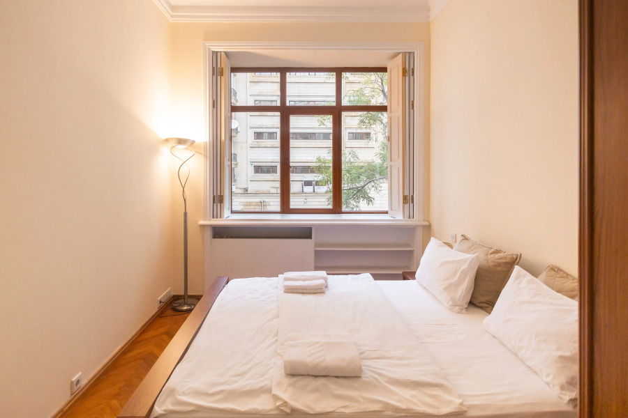 Апартаменты двухкомнатные с гостинной комнатой на Торговой улице ( K5)