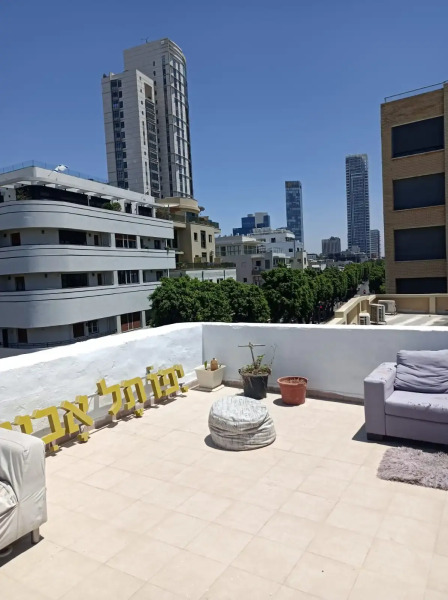 Квартира просторная 4-комнатная