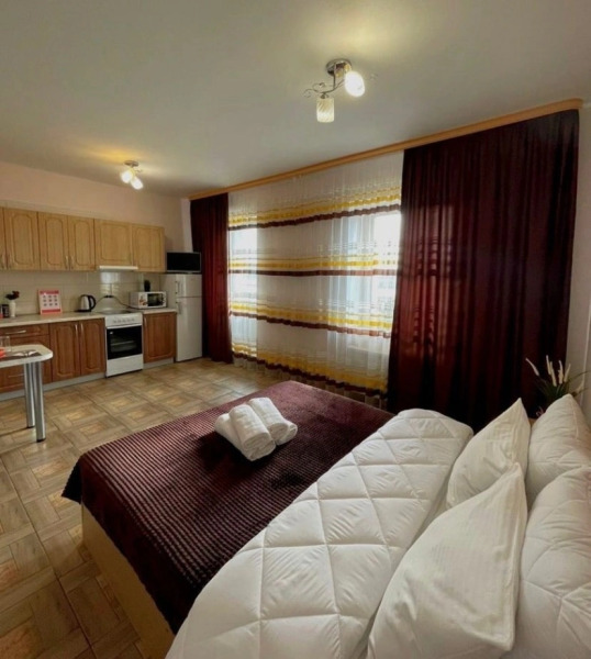 Квартира студия GoldApart на Университетской набережной 46