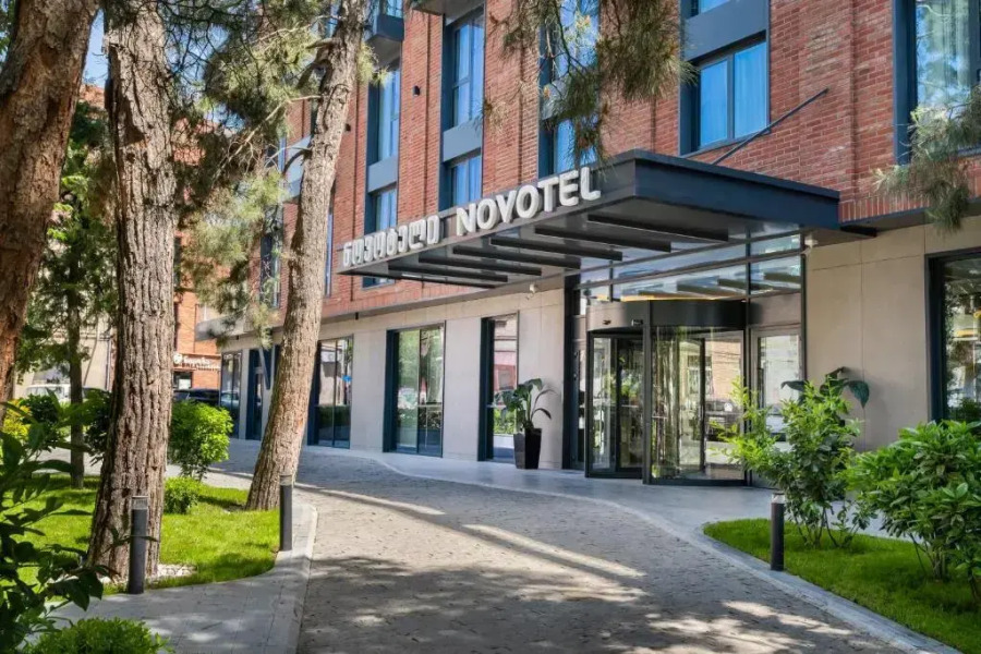 Отель Novotel Tbilisi Center