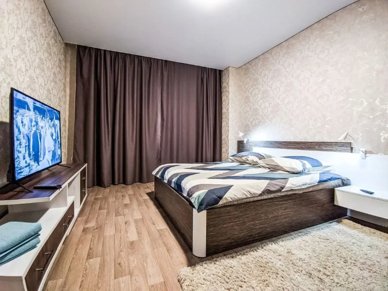 Квартира в Престижном Районе с Видом на Реку и Парк