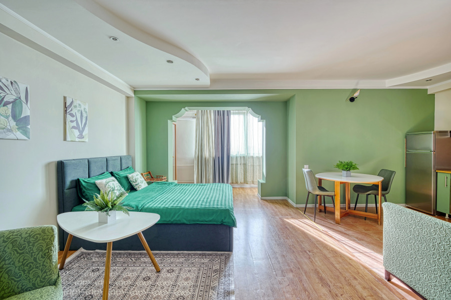 Апартаменты 13 Самый центр. Вид на город и горы. Идеально для командированного и туриста.