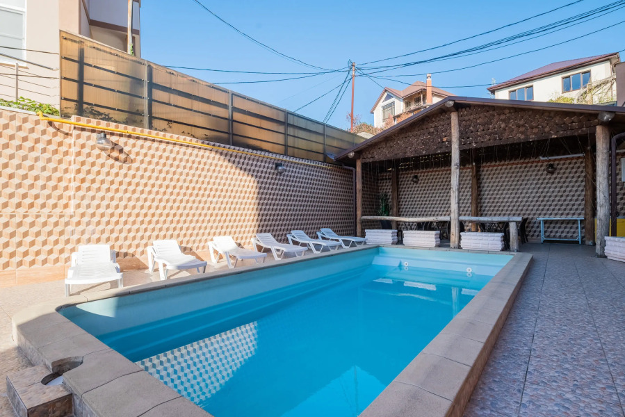 Отель Возрождение