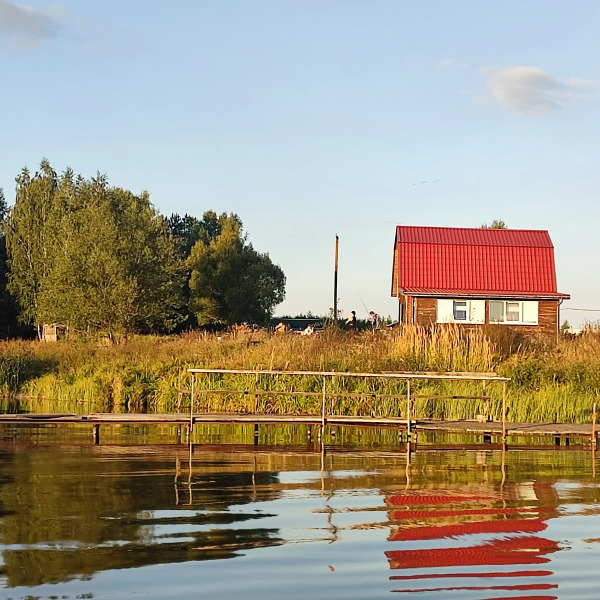 Частный дом на озере