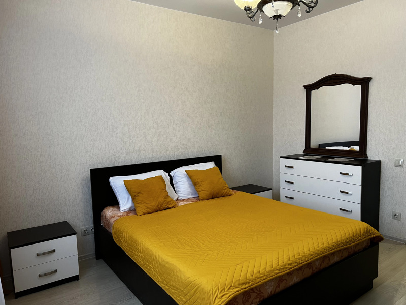 Квартира AlexHome РП Свердловский Строителей 9